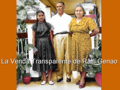 Maria Teresa y sus Padres, Don Enrique y Doña Chea posan frente a su casa de Ojo de Agua en 1939